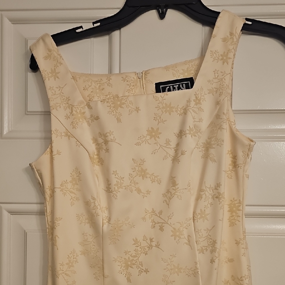 Elegant Cream Floral Dress